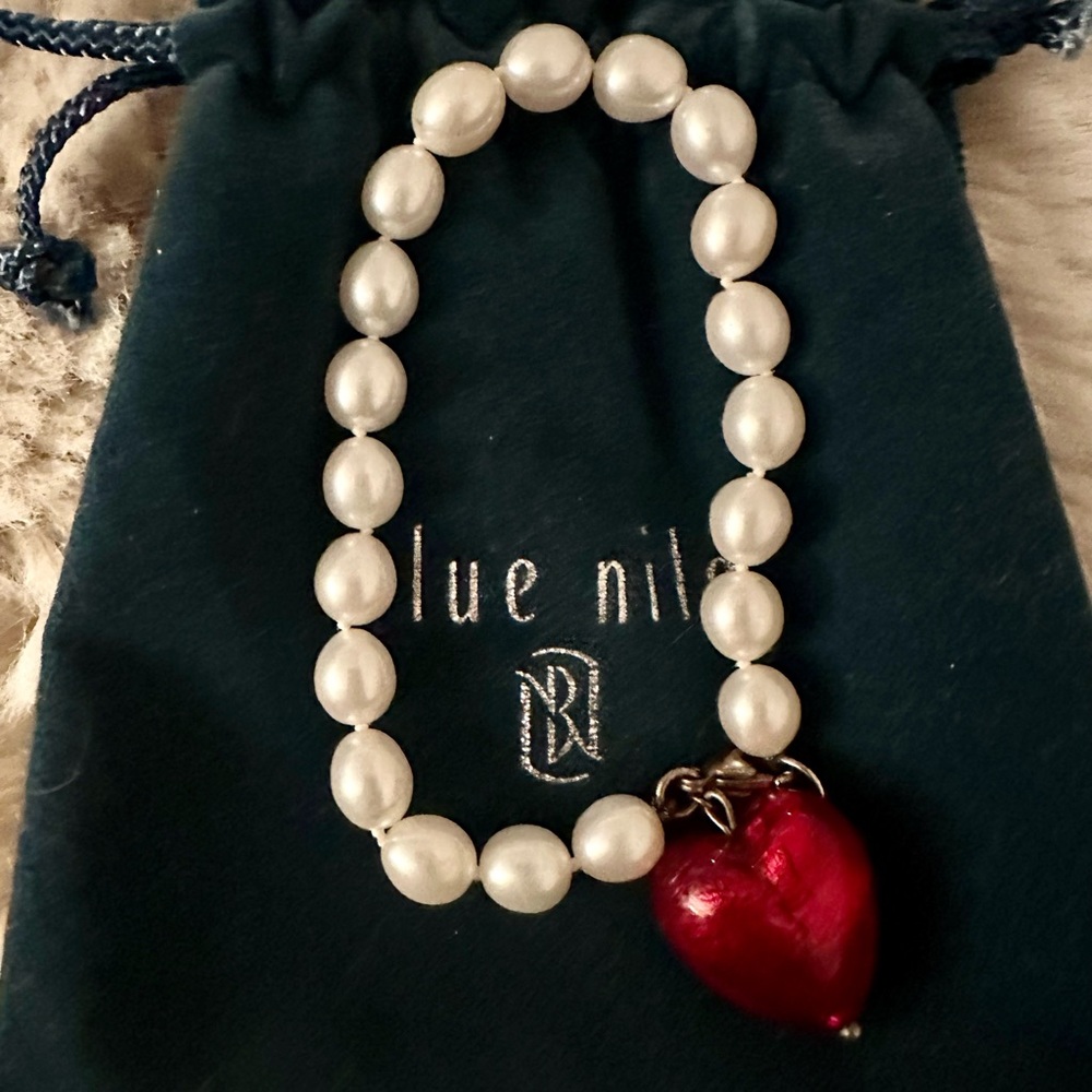 Blue Bile bracelet with red heart